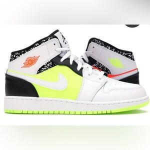 Jordan 1 Mid Composition Notebook - 7Y